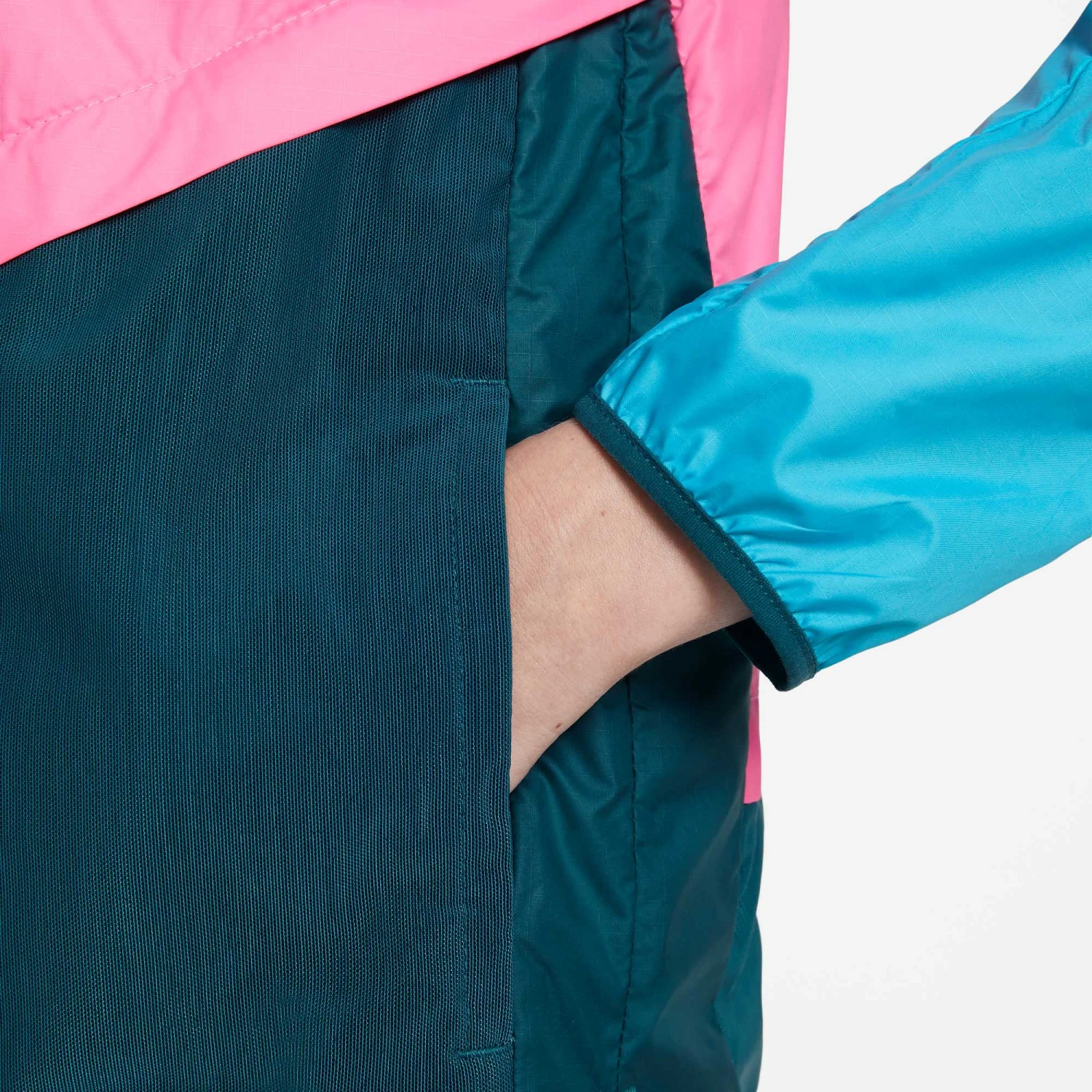 Nike | Women's SF Trail Jacket - Image 7