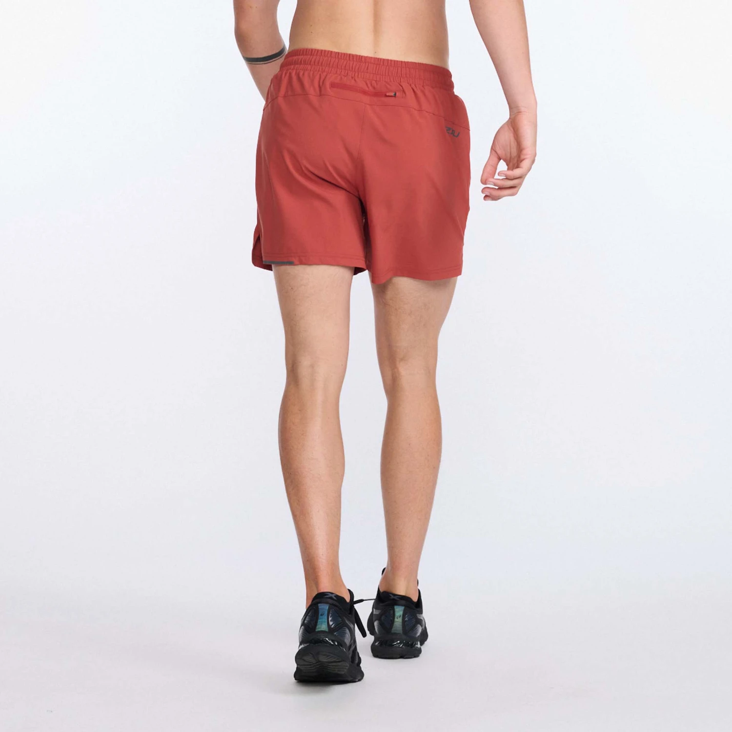 2XU | Men's Aero 5 Inch Short - Image 2