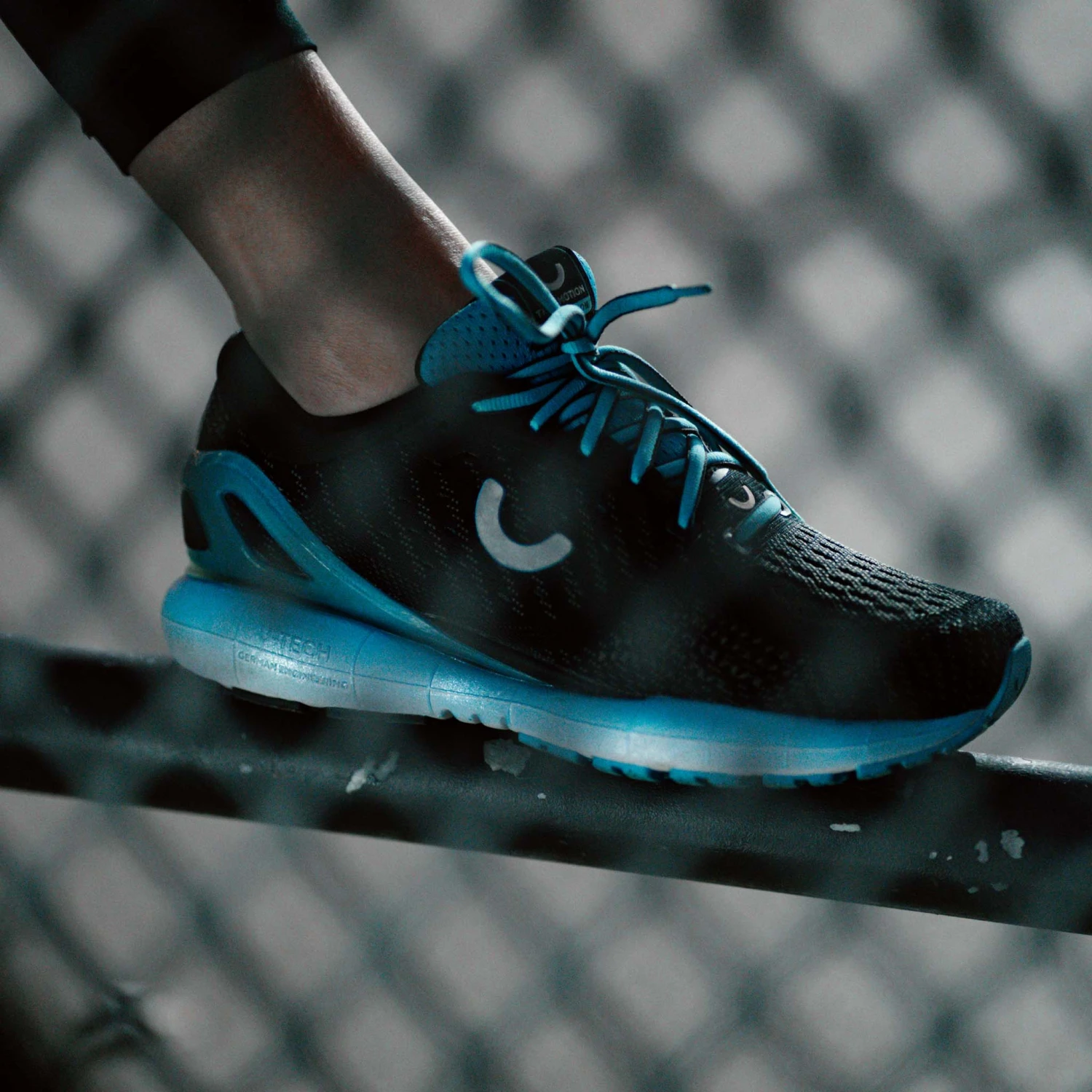 True Motion | Women's U-Tech Aion Running Shoes - Image 6